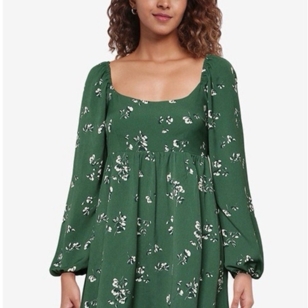 Abercrombie & Fitch Green Floral Long-Sleeve Scoop Neck Dress